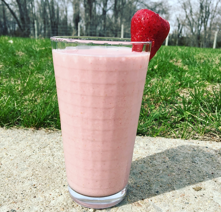 strawberry banana lactation smoothie