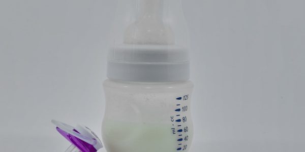 Packing Breast Milk for A Day Out – Helpful Tips and Ideas 